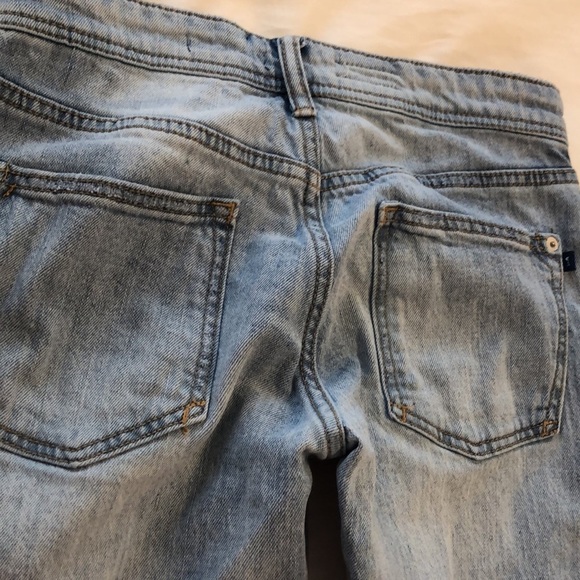 Anthropologie Pilcro Slim Boyfriend distressed light wash jeans. Size 24 Petite. - Picture 7 of 14